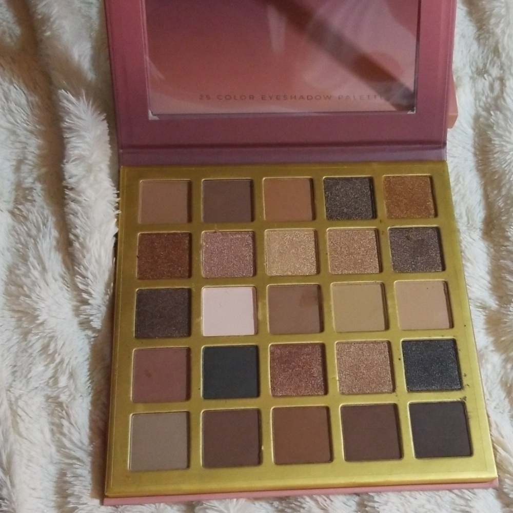 Shop Miss A...BABE 25 shadow palette